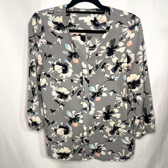 c&e Tops - c&e Gray Floral Blouse 3/4 Sleeve, Size M, EUC